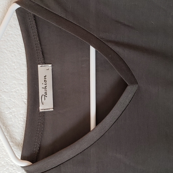 Not Your Basic Witch featuring the Sanderson Sisters Heathered Grey T-Shirt SZ L - Picture 3 of 5